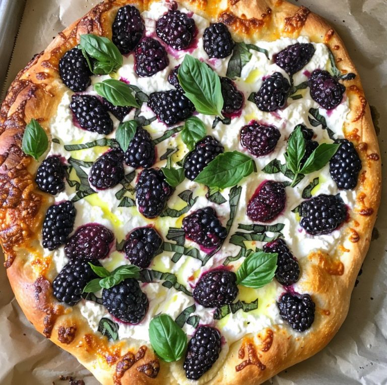 Título: Pizza de Moras, Ricotta y Albahaca: Una Combinación Deliciosa y Refrescante