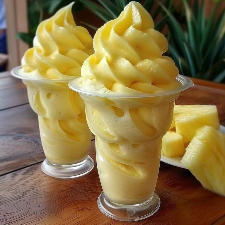 Título: Helado Suave de Piña: Un Refrescante Capricho Casero 🍍🍨