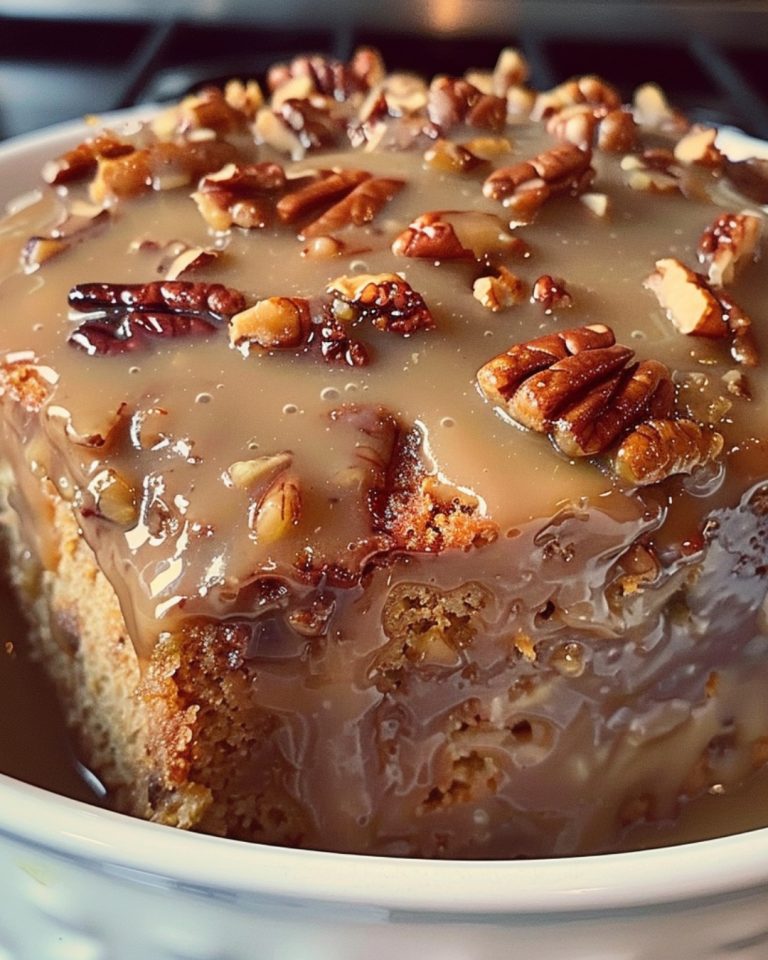 Pastel Clásico de Nueces y Praliné: Una Experiencia Dulce y Crujiente 🍰✨