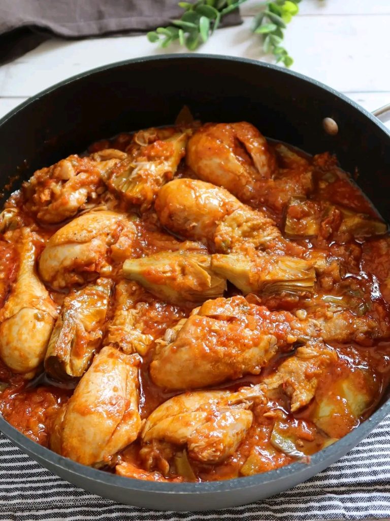 Muslitos de Pollo con Salsa de Tomate: Un Plato Fácil y Sabroso