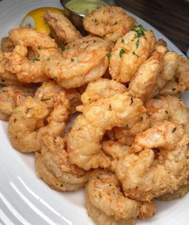 Camarones Fritos al Estilo Sureño: Un Placer Crujiente y Sabroso