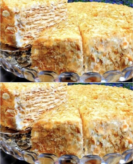 Pastel Napoleón sobre agua: un manjar crujiente con una crema de mantequilla deliciosa